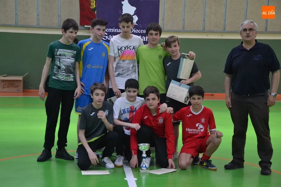Foto 9 - Buena sesi&oacute;n de finales en el XII Trofeo San Cayetano, que tuvo un recuerdo para Iker Casillas  