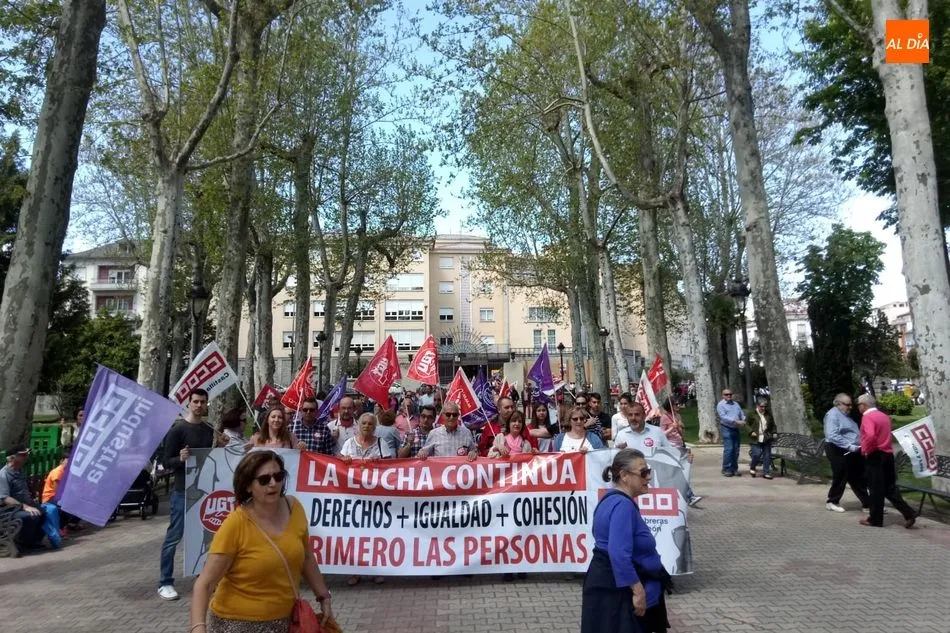Foto 5 - En el D&iacute;a del Trabajo se pide que se implemente el Plan de Reindustrializaci&oacute;n para B&eacute;jar  