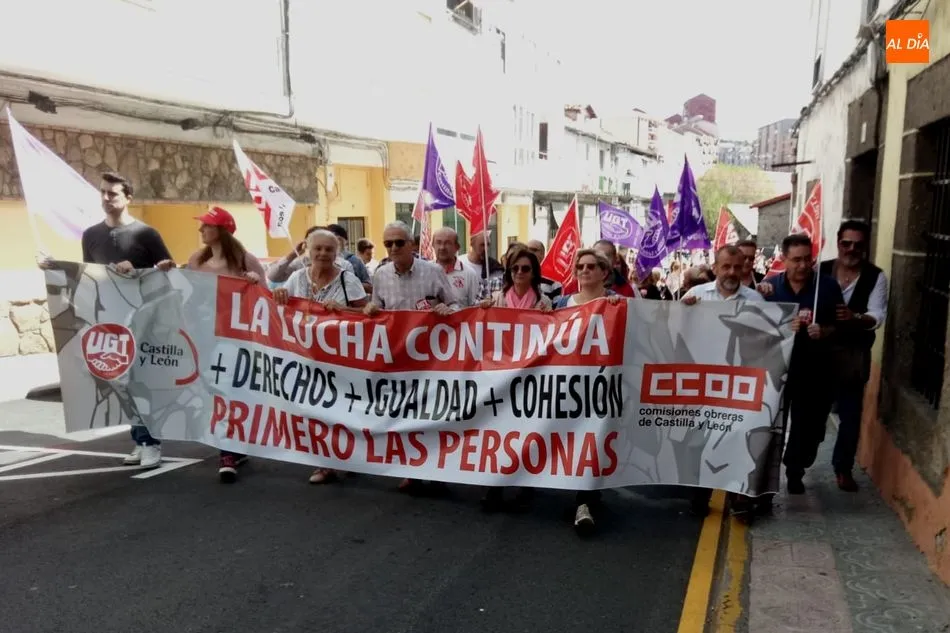 Foto 2 - En el D&iacute;a del Trabajo se pide que se implemente el Plan de Reindustrializaci&oacute;n para B&eacute;jar  