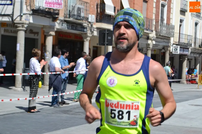 Foto 9 - Juan Antonio Jim&eacute;nez y Sara Izquierdo coronan la 27&ordm; Carrera Popular &lsquo;Hijos, Padres y...