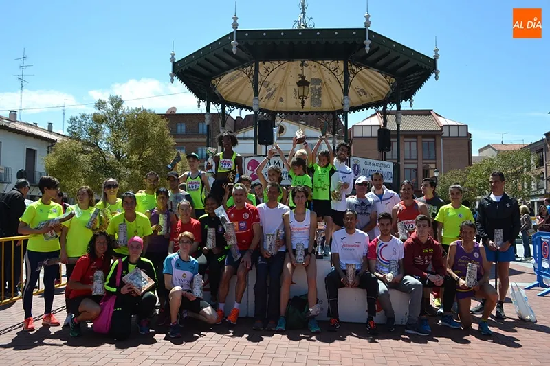 Foto 7 - Juan Antonio Jim&eacute;nez y Sara Izquierdo coronan la 27&ordm; Carrera Popular &lsquo;Hijos, Padres y...