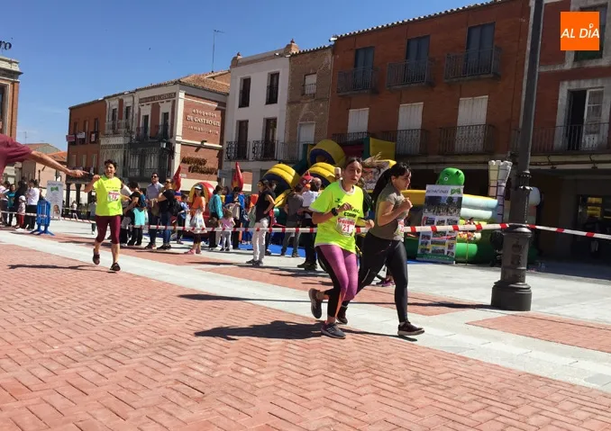 Foto 5 - Juan Antonio Jim&eacute;nez y Sara Izquierdo coronan la 27&ordm; Carrera Popular &lsquo;Hijos, Padres y...