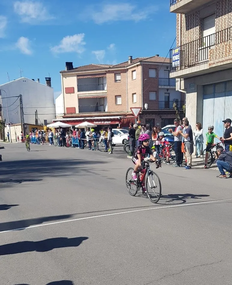 Foto 6 - Importante triunfo del equipo cadete del Club Ciclista Promesal en Madrid  
