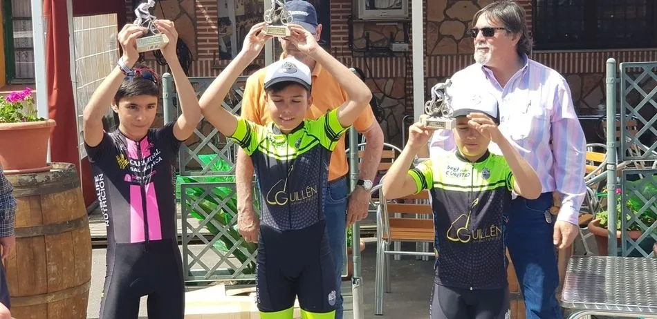 Foto 4 - Importante triunfo del equipo cadete del Club Ciclista Promesal en Madrid  