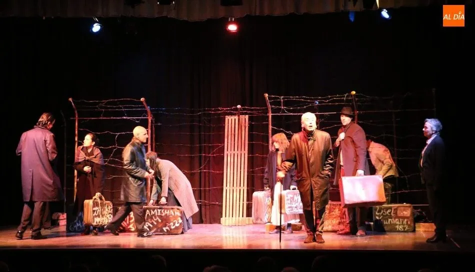 Una de las escenas de esta obra, a cargo de la Lengua Teatro