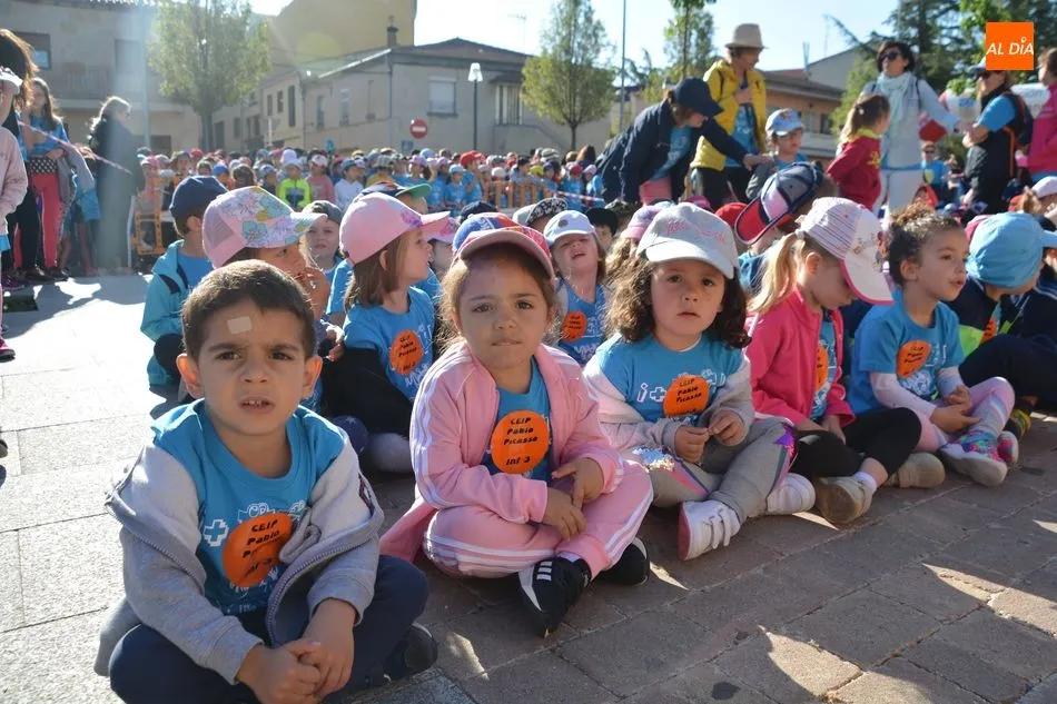 Foto 8 - El D&iacute;a de la Educaci&oacute;n F&iacute;sica en la Calle moviliza a m&aacute;s de 1.500 ni&ntilde;os y j&oacute;venes en Carbajosa