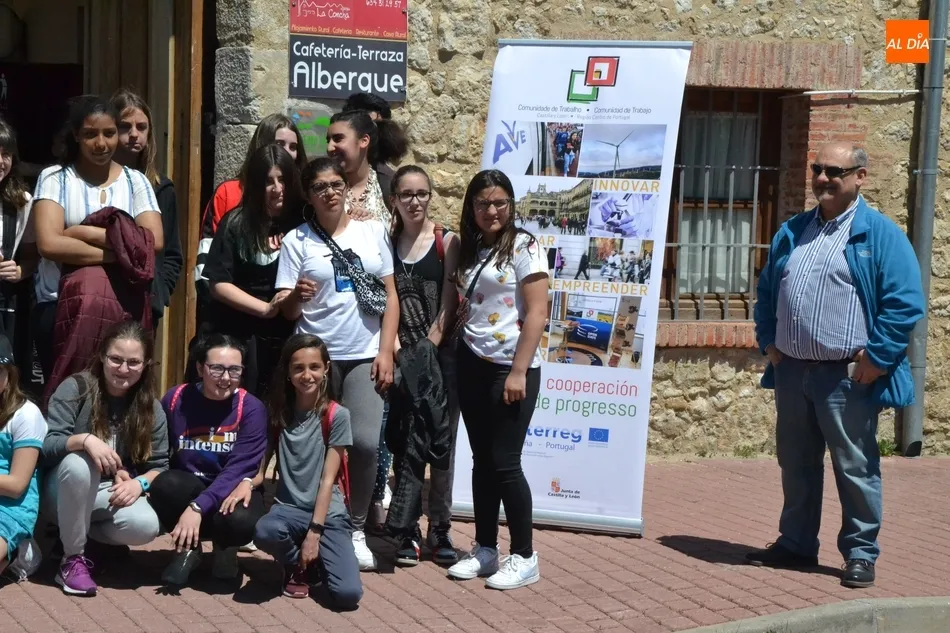 Foto 6 - J&oacute;venes del Fray ejercen de anfitriones de un encuentro con alumnos portugueses  