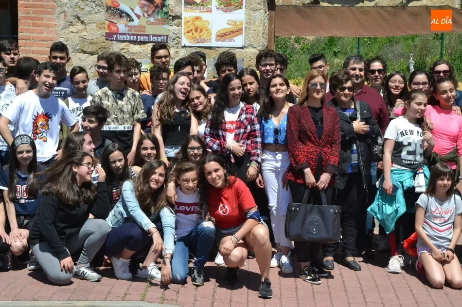 Foto 8 - J&oacute;venes del Fray ejercen de anfitriones de un encuentro con alumnos portugueses  
