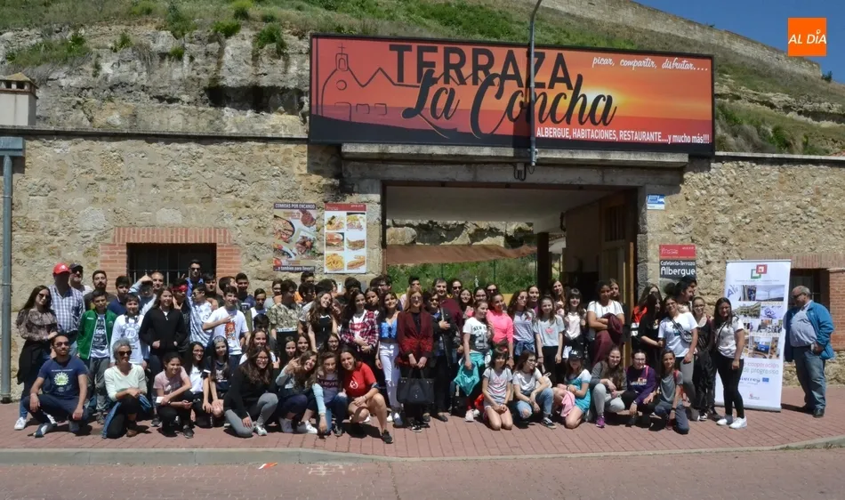 Jóvenes del Fray ejercen de anfitriones de un encuentro con alumnos portugueses  