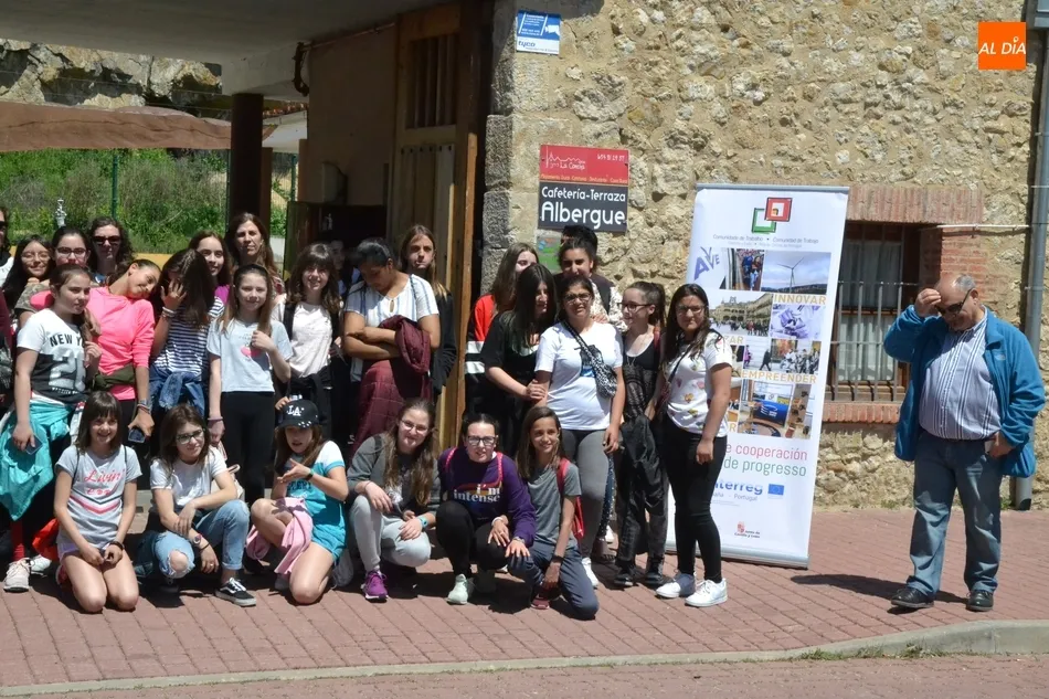 Foto 3 - J&oacute;venes del Fray ejercen de anfitriones de un encuentro con alumnos portugueses  