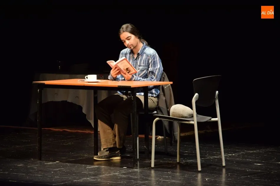 Foto 5 - Tr&eacute;bolateatro pone en escena &lsquo;Animales nocturnos&rsquo;
