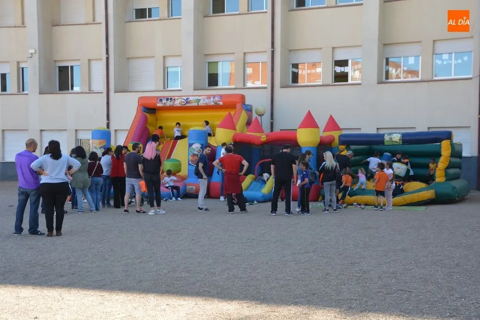 Foto 11 - Intensa jornada festiva en el Colegio Antonio Machado