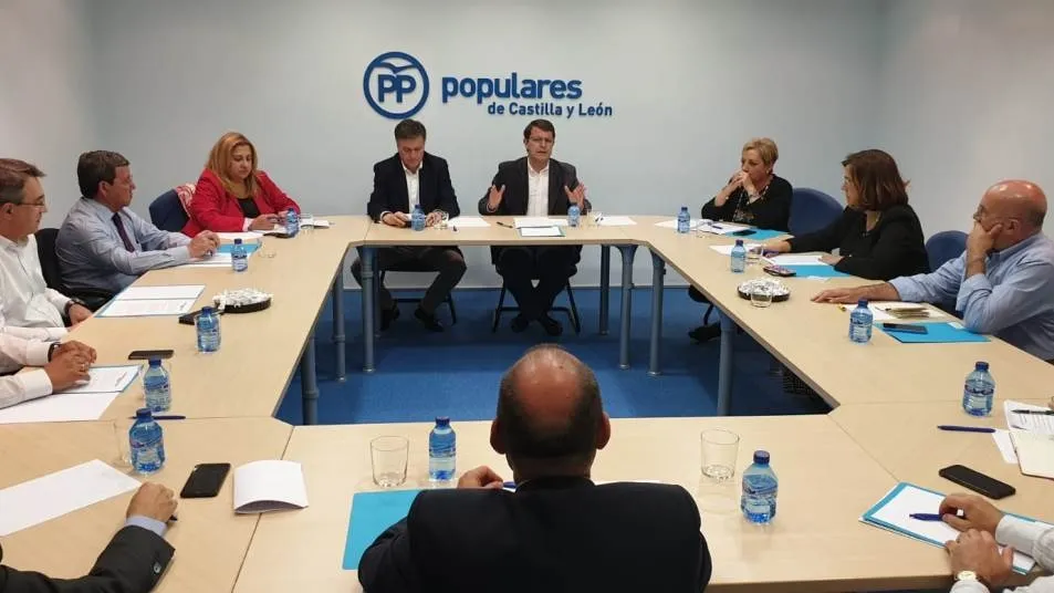 Reunión de Fernández Mañueco con los presidentes provincial del PP en Castilla y León. Foto PP