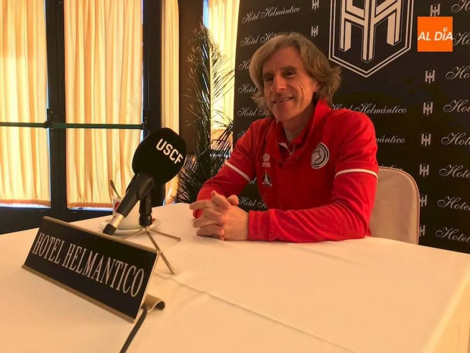 Roberto Aguirre durante la rueda de prensa / Pedro Zaballos