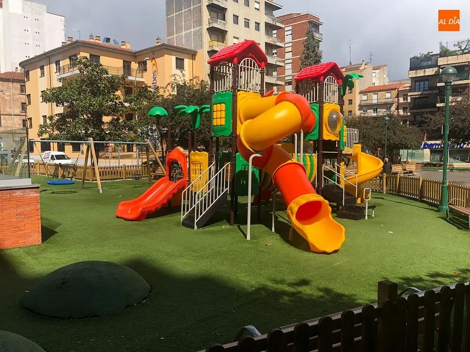 Foto 3 - Roberto Mart&iacute;n promete una reforma integral de los parques de la villa
