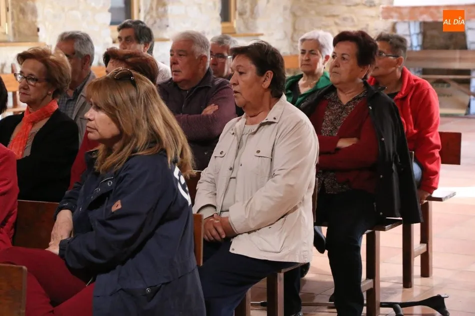 Foto 10 - Villar de Peralonso y Cip&eacute;rez profundizan en la historia de la Raya medieval con la historiadora...