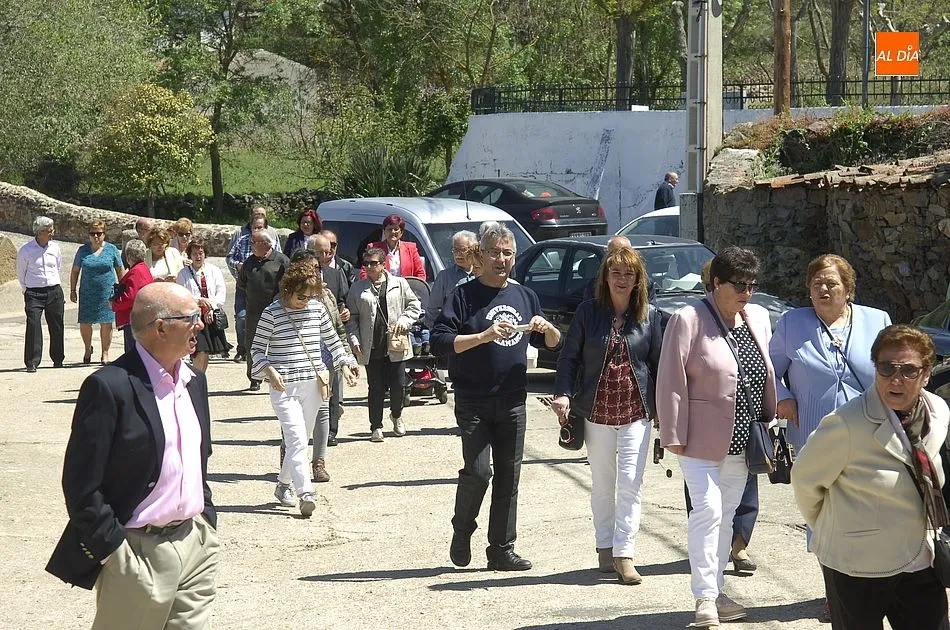 Foto 3 - Los bailes charros animan el bloque solemne de las fiestas de Saelices  