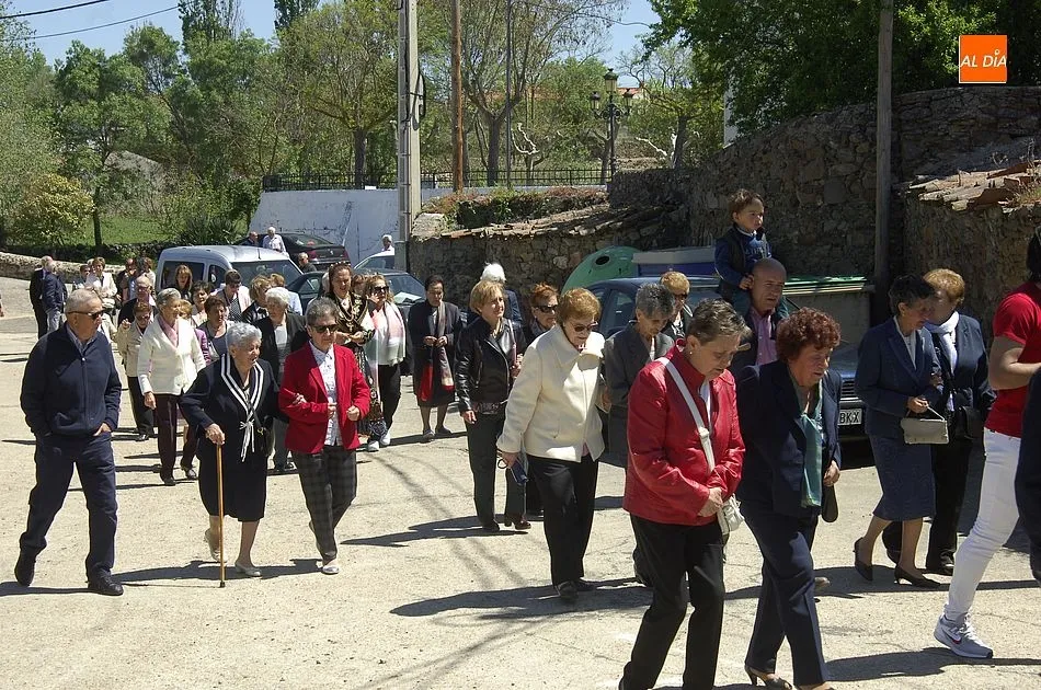 Foto 6 - Los bailes charros animan el bloque solemne de las fiestas de Saelices  
