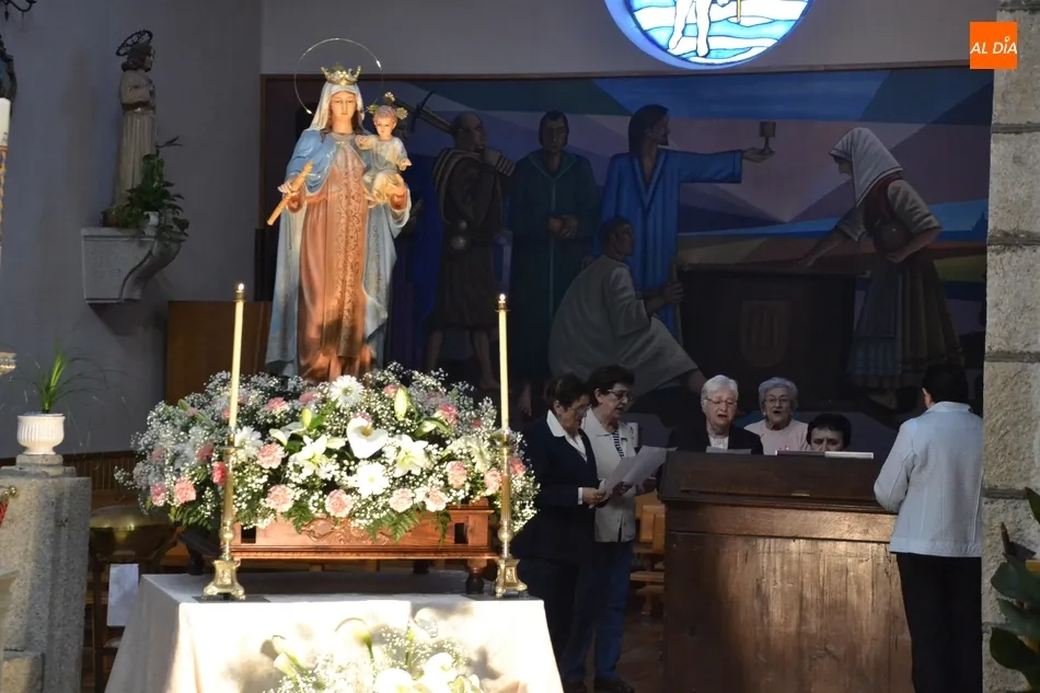 Foto 7 - Recta final de la novena de la Virgen de los Remedios, cuya procesi&oacute;n depender&aacute; de la Media...