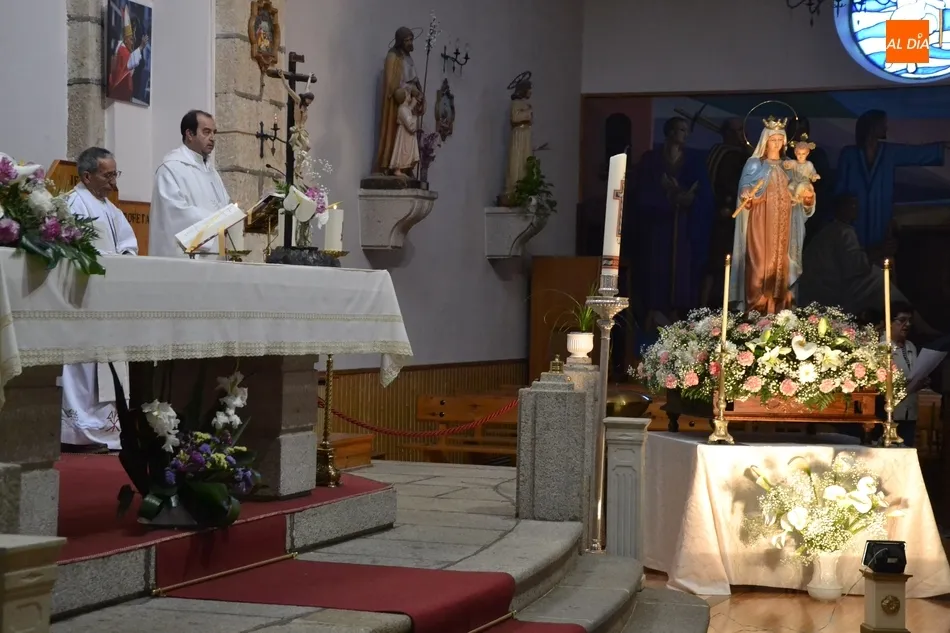 Foto 2 - Recta final de la novena de la Virgen de los Remedios, cuya procesi&oacute;n depender&aacute; de la Media...
