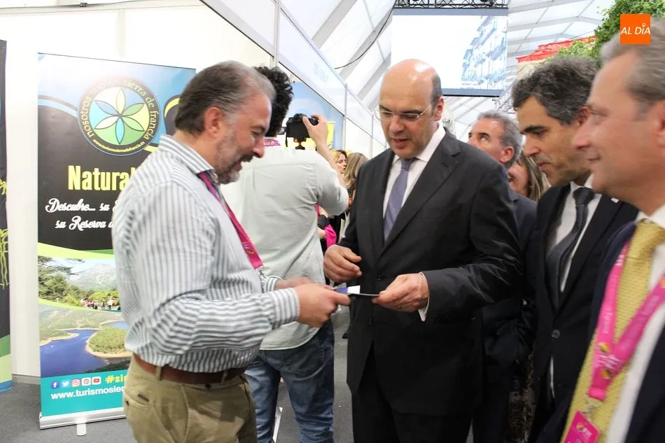 Foto 4 - La Sierra promociona en la Feria Ib&eacute;rica de Turismo sus encantos paisaj&iacute;sticos y culturales  