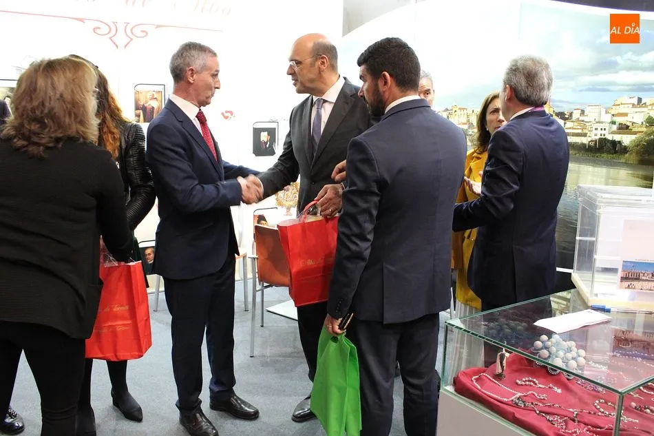 Foto 2 - Alba de Tormes muestra su riqueza cultural en la Fer&iacute;a Ib&eacute;rica de Guarda
