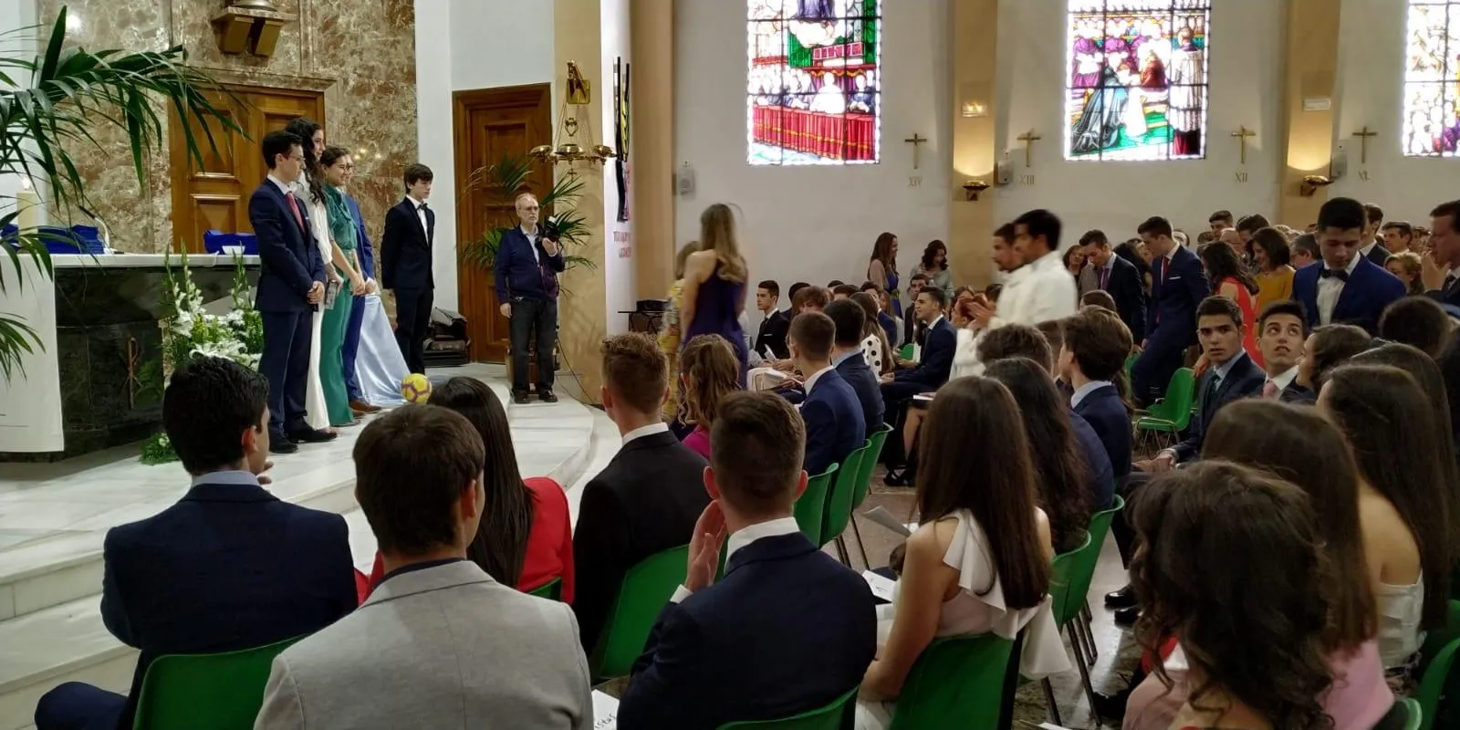 Foto 4 - Emotiva graduaci&oacute;n de la promoci&oacute;n &lsquo;50 aniversario Apolo 11&rsquo; de Maristas