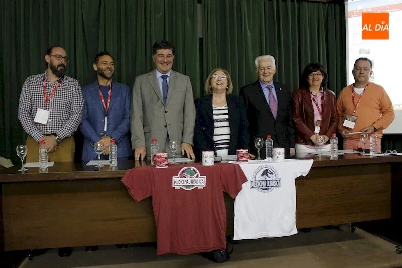 Acto de encuentro de antiguos alumnos / Elena López