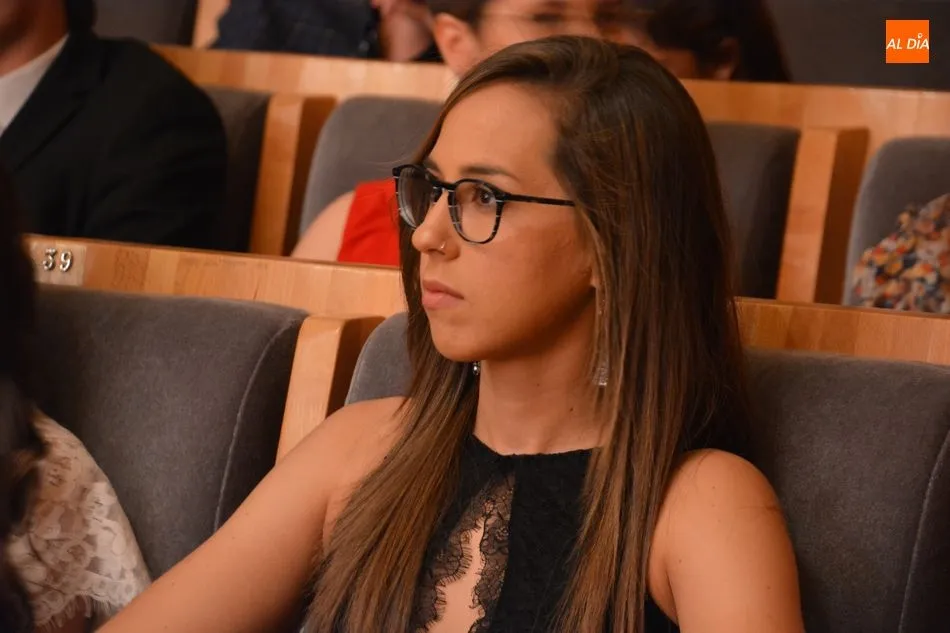 Foto 8 - Una nueva promoci&oacute;n de psic&oacute;logos de la Universidad de Salamanca celebra su acto de graduaci&oacute;n