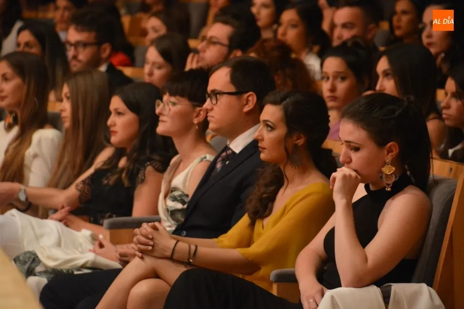 Foto 7 - Una nueva promoci&oacute;n de psic&oacute;logos de la Universidad de Salamanca celebra su acto de graduaci&oacute;n