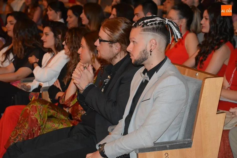 Foto 6 - Una nueva promoci&oacute;n de psic&oacute;logos de la Universidad de Salamanca celebra su acto de graduaci&oacute;n