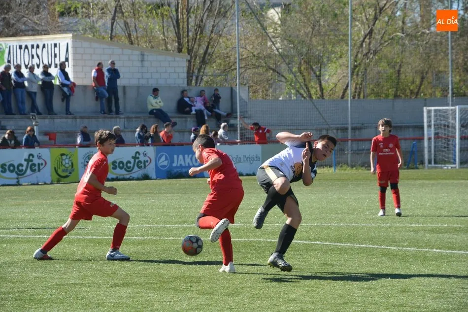 Foto 6 - Resultados, clasificaciones e im&aacute;genes del f&uacute;tbol base provincial