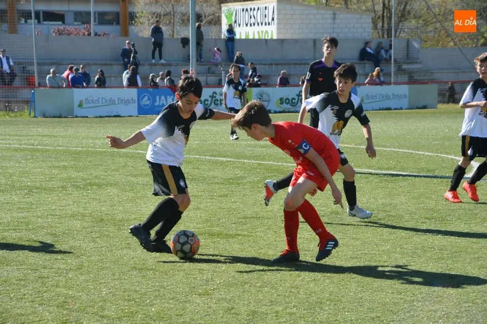 Foto 2 - Resultados, clasificaciones e im&aacute;genes del f&uacute;tbol base provincial