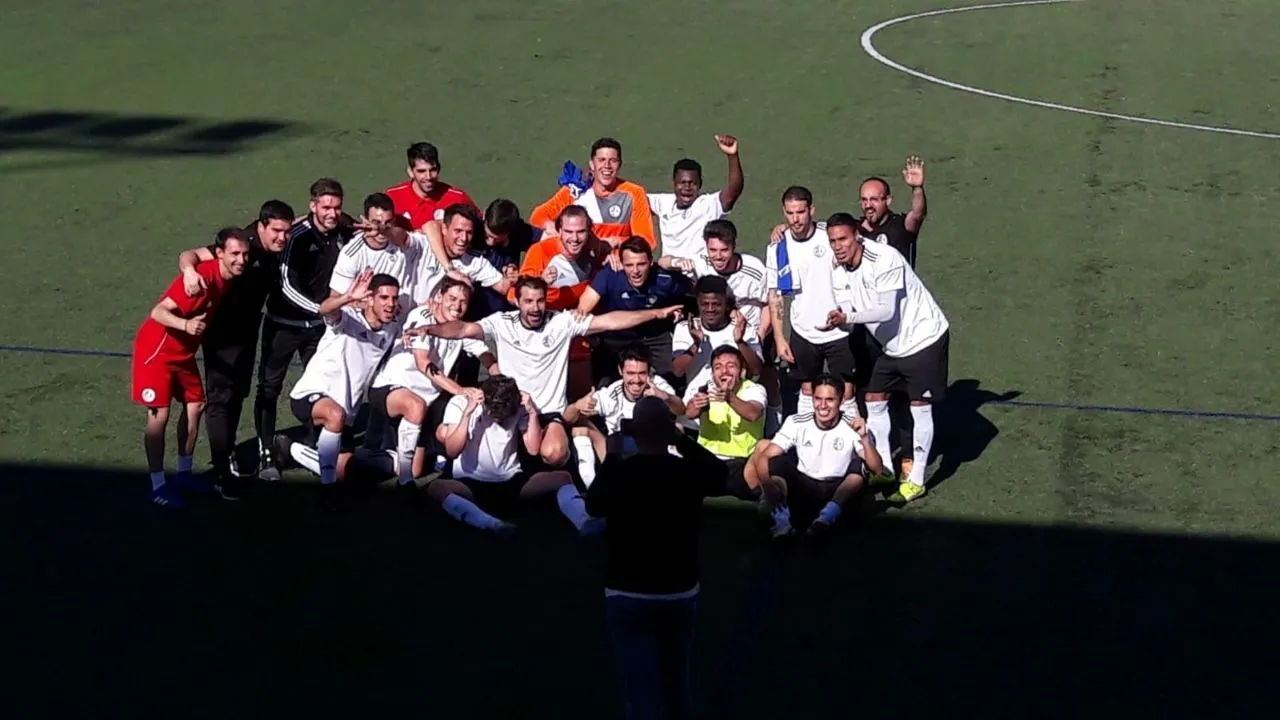 Foto 2 - El Salamanca UDS &lsquo;B&rsquo; asciende a Tercera Divisi&oacute;n