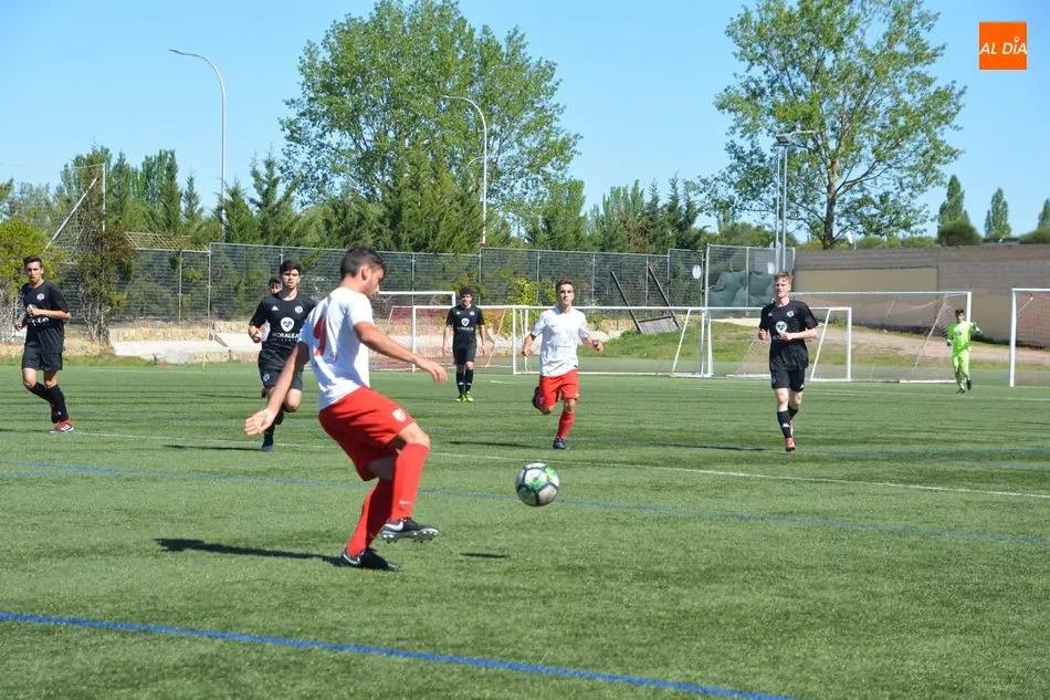 Foto 3 - Resultados, clasificaciones e im&aacute;genes del f&uacute;tbol base regional