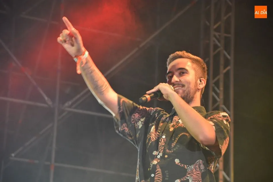 Foto 6 - Beret emociona al p&uacute;blico con su m&uacute;sica