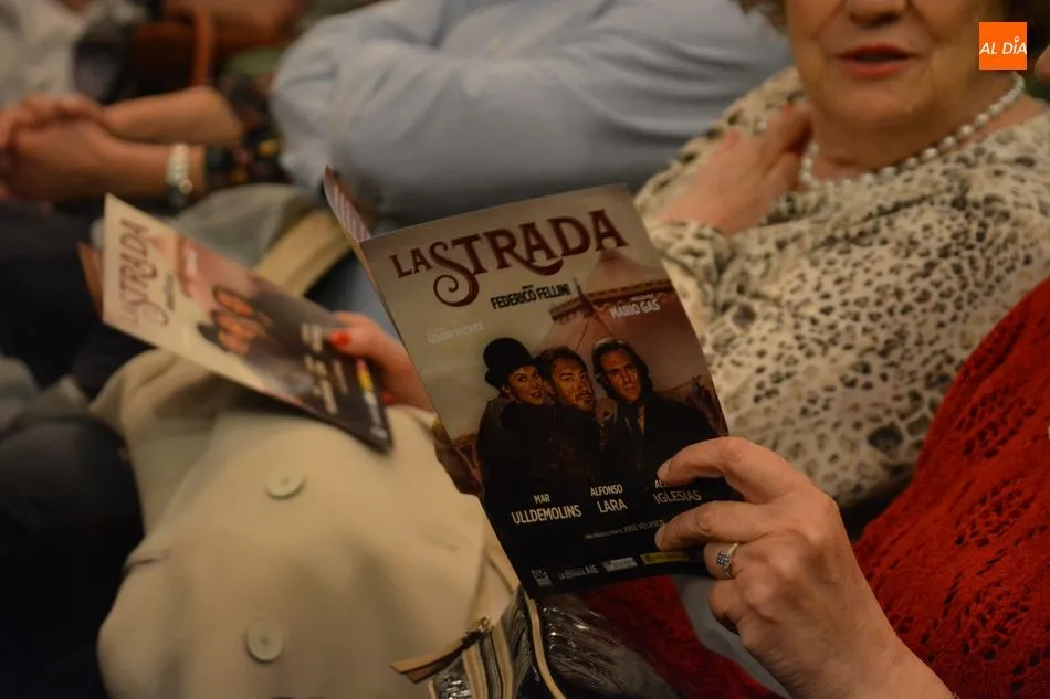 Foto 2 - El tri&aacute;ngulo amoroso de &lsquo;La Strada&rsquo; llena de drama el Liceo