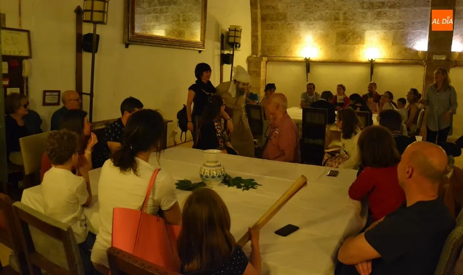 Foto 6 - Un nuevo grupo de mirobrigenses y turistas conoce de una forma diferente el Parador  