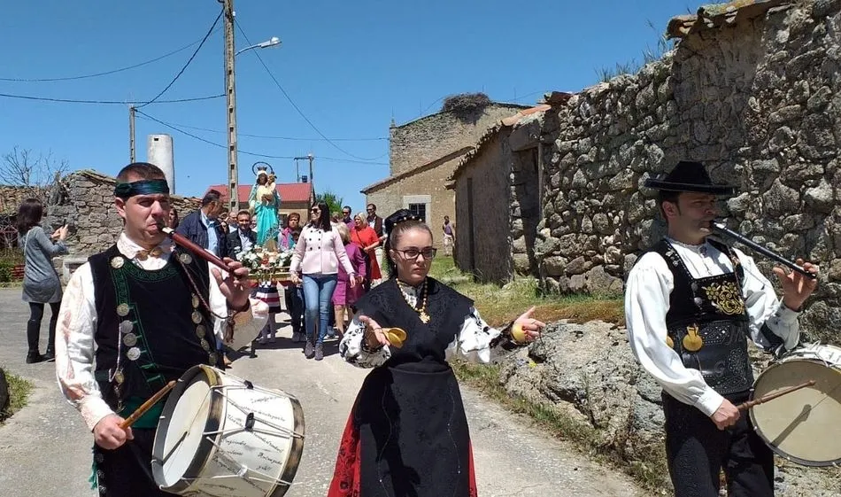 Foto 3 - La Moralita celebra su fiesta en honor a la Virgen de las Candelas  