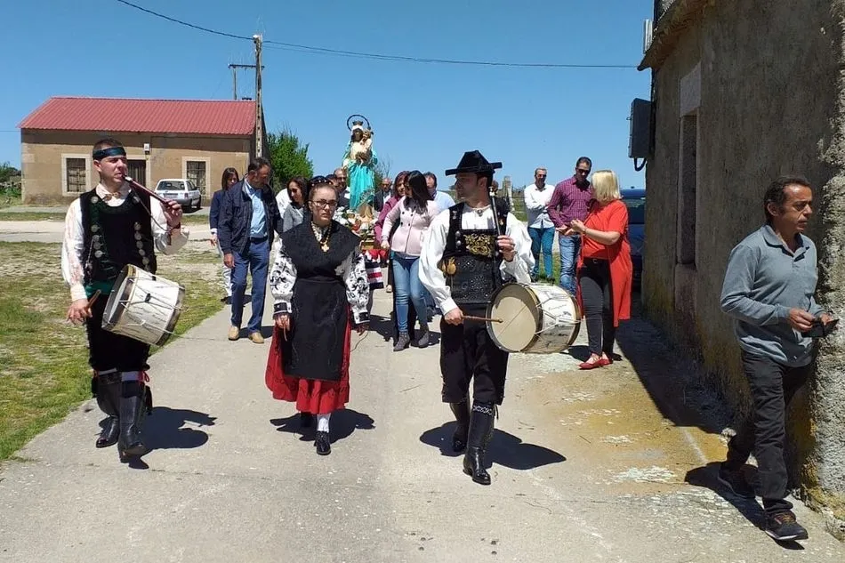Foto 2 - La Moralita celebra su fiesta en honor a la Virgen de las Candelas  