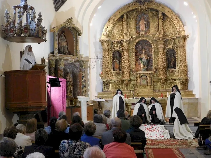 Foto 6 - El grupo de teatro &lsquo;Lazarillo del Tormes&rsquo; triunfa en&nbsp; Villar de Galimazo