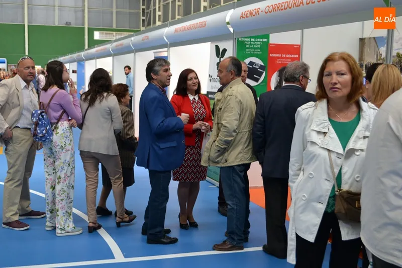 Foto 4 - P&uacute;blico y expositores dan la bienvenida a unas esperadas y consolidadas XIII Feria Agroalimentaria ...
