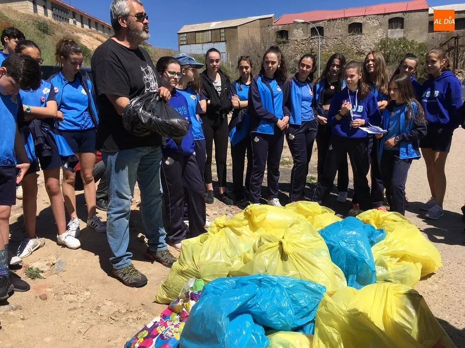Foto 9 - Los alumnos del Colegio San Juan Bosco participan en un proyecto medioambiental