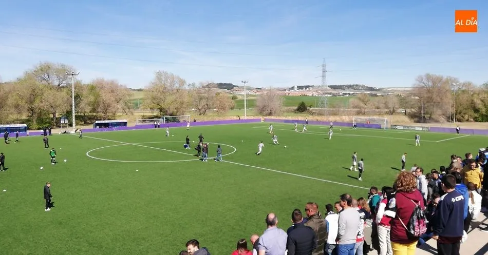 Foto 3 - El Salamanca UDS cae al playout y sale herido de muerte de Valladolid (1-0)