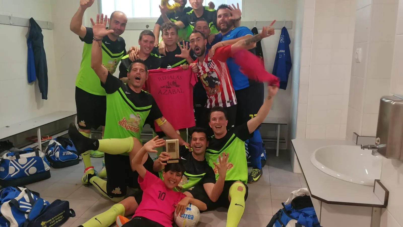Foto 4 - La Despensa se proclama pentacampeona del Trofeo Diputaci&oacute;n  