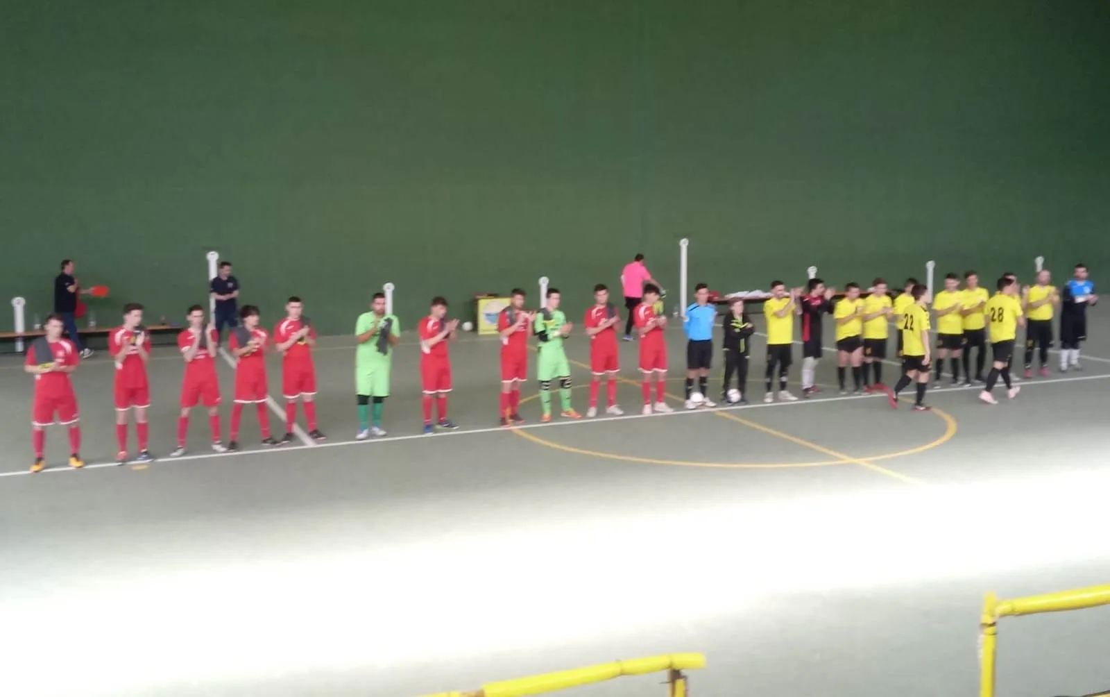 Foto 3 - El III Senior gasta el &lsquo;comod&iacute;n&rsquo; que ten&iacute;a y queda abocado a ganar los dos &uacute;ltimos partidos  
