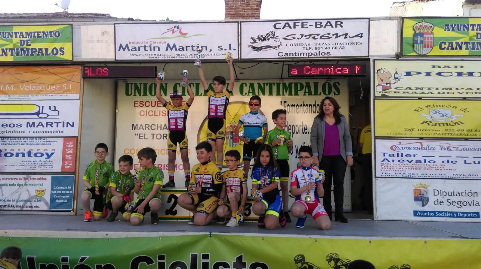 Foto 5 - Luc&iacute;a Bautista, primera f&eacute;mina en Cantimpalos de la Escuela de Ciclismo Salmantina  