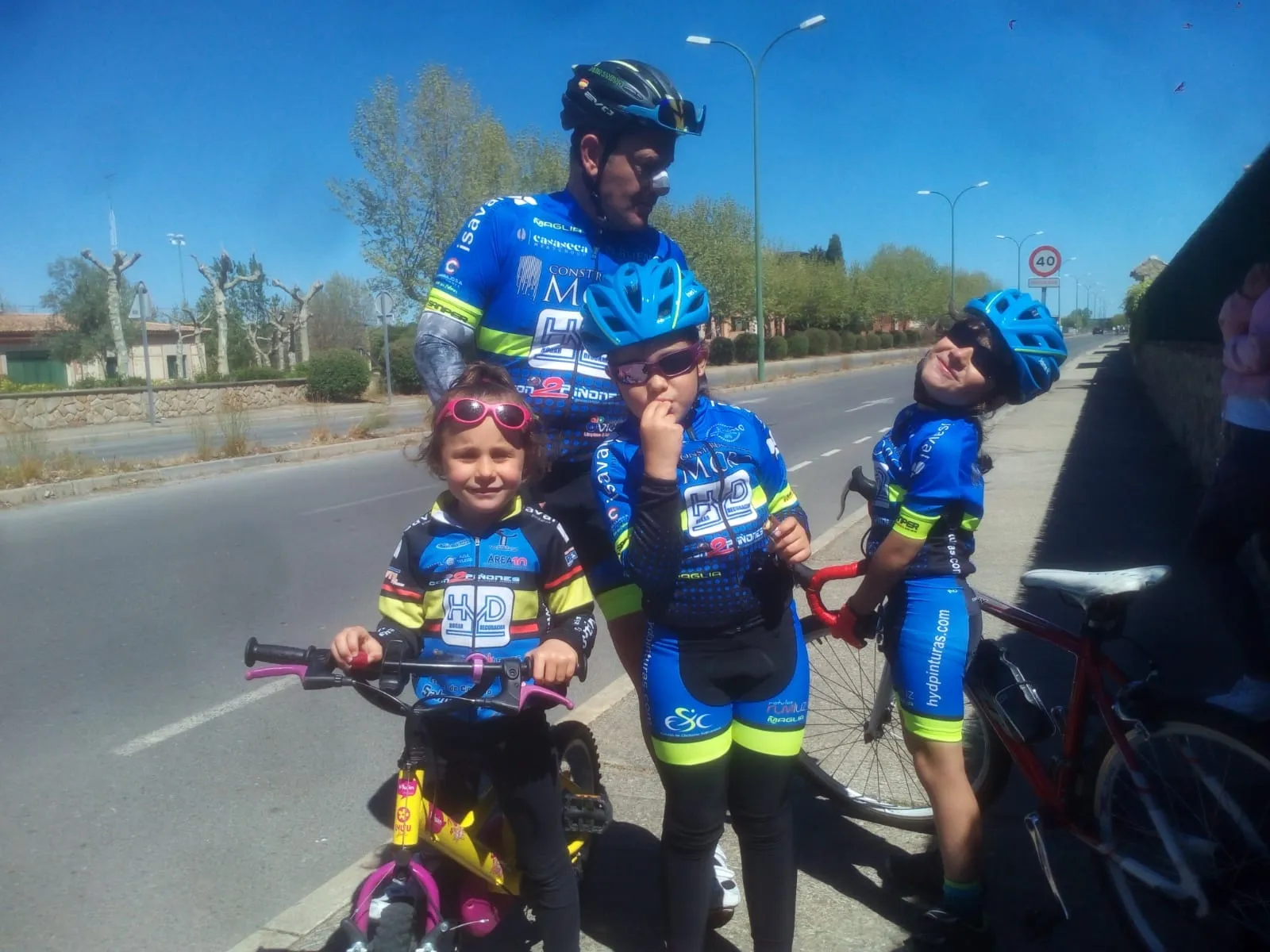 Foto 3 - Luc&iacute;a Bautista, primera f&eacute;mina en Cantimpalos de la Escuela de Ciclismo Salmantina  