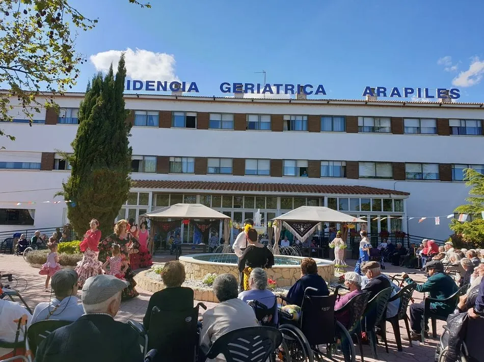 Foto 7 - Fiesta al estilo andaluz en la residencia Arapiles