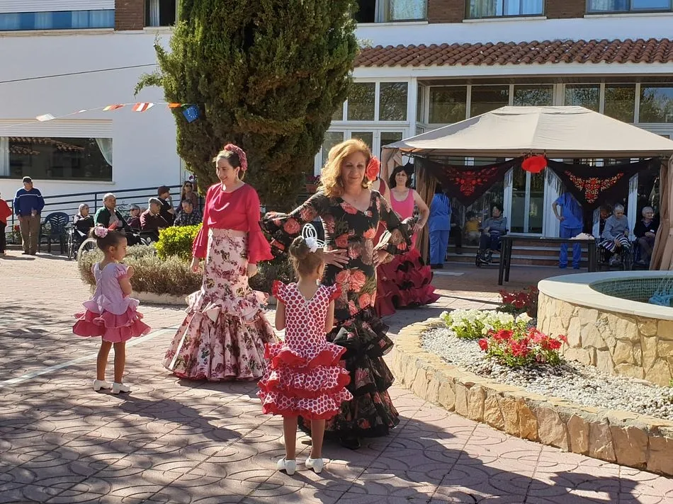Foto 5 - Fiesta al estilo andaluz en la residencia Arapiles